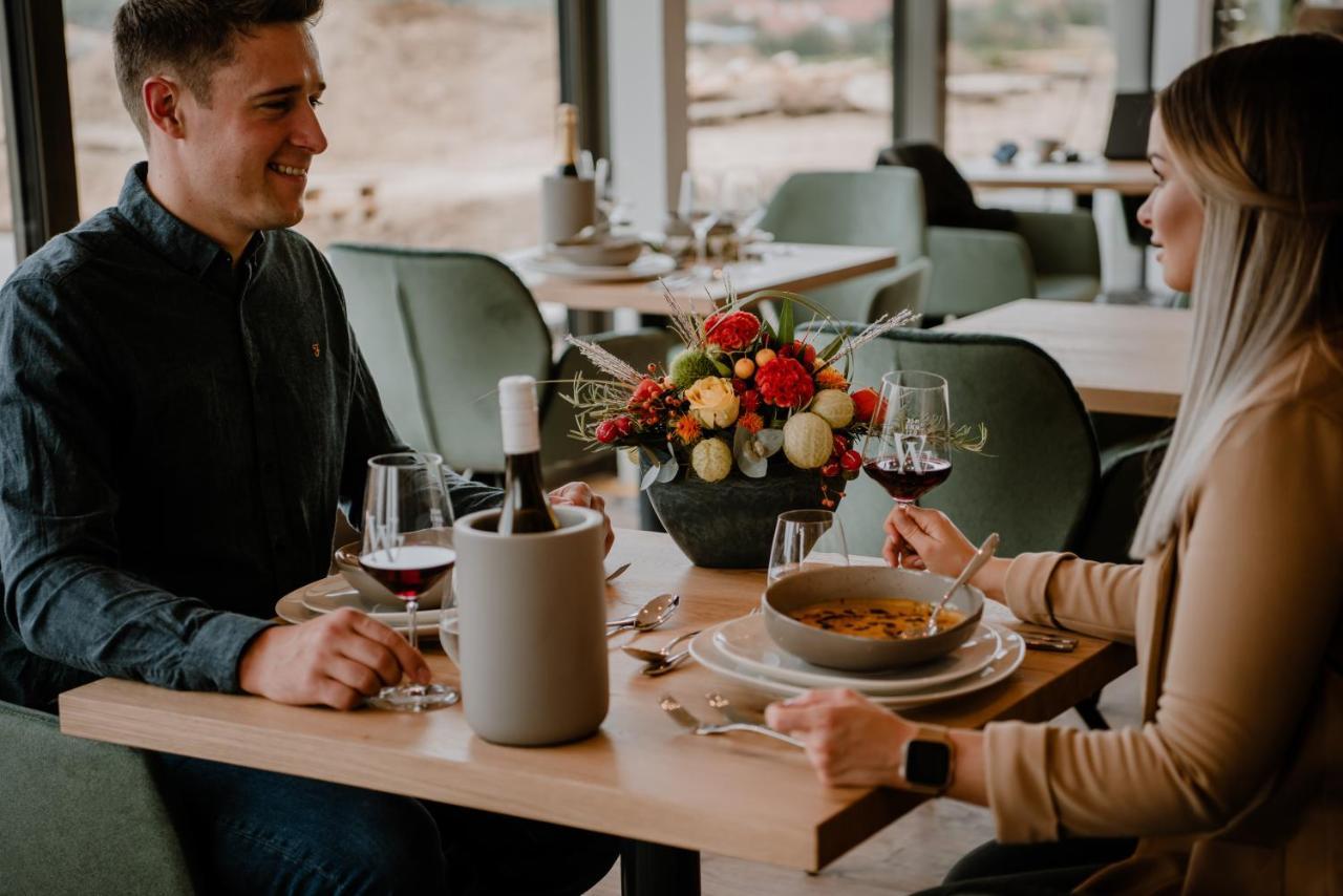 Weinzuhause Hotel-Restaurant-Vinothek Mommenheim Екстериор снимка