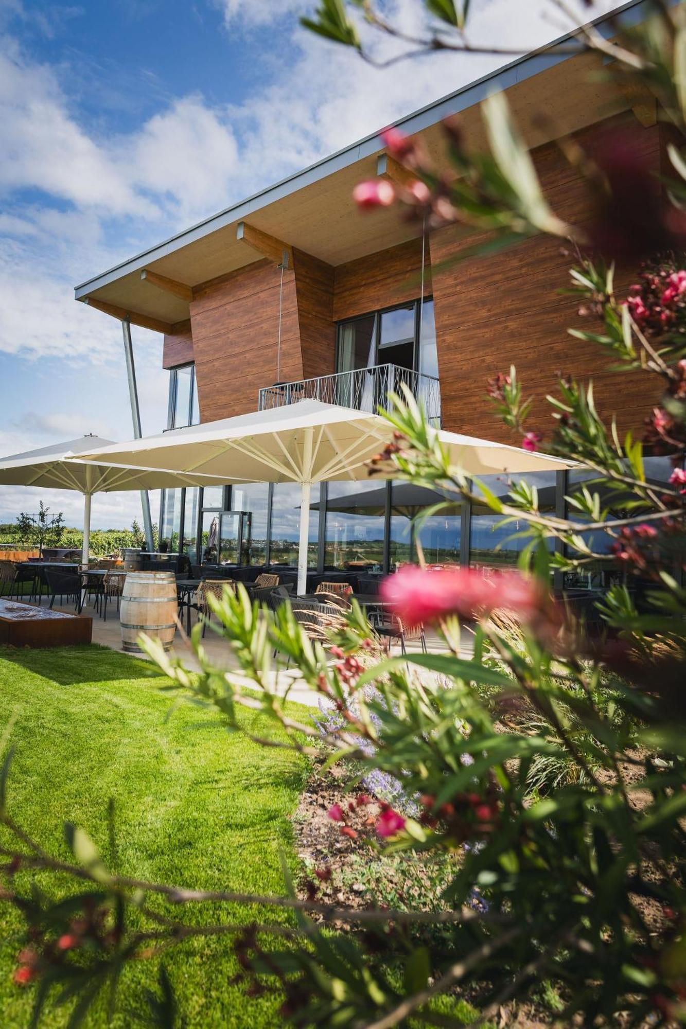 Weinzuhause Hotel-Restaurant-Vinothek Mommenheim Екстериор снимка