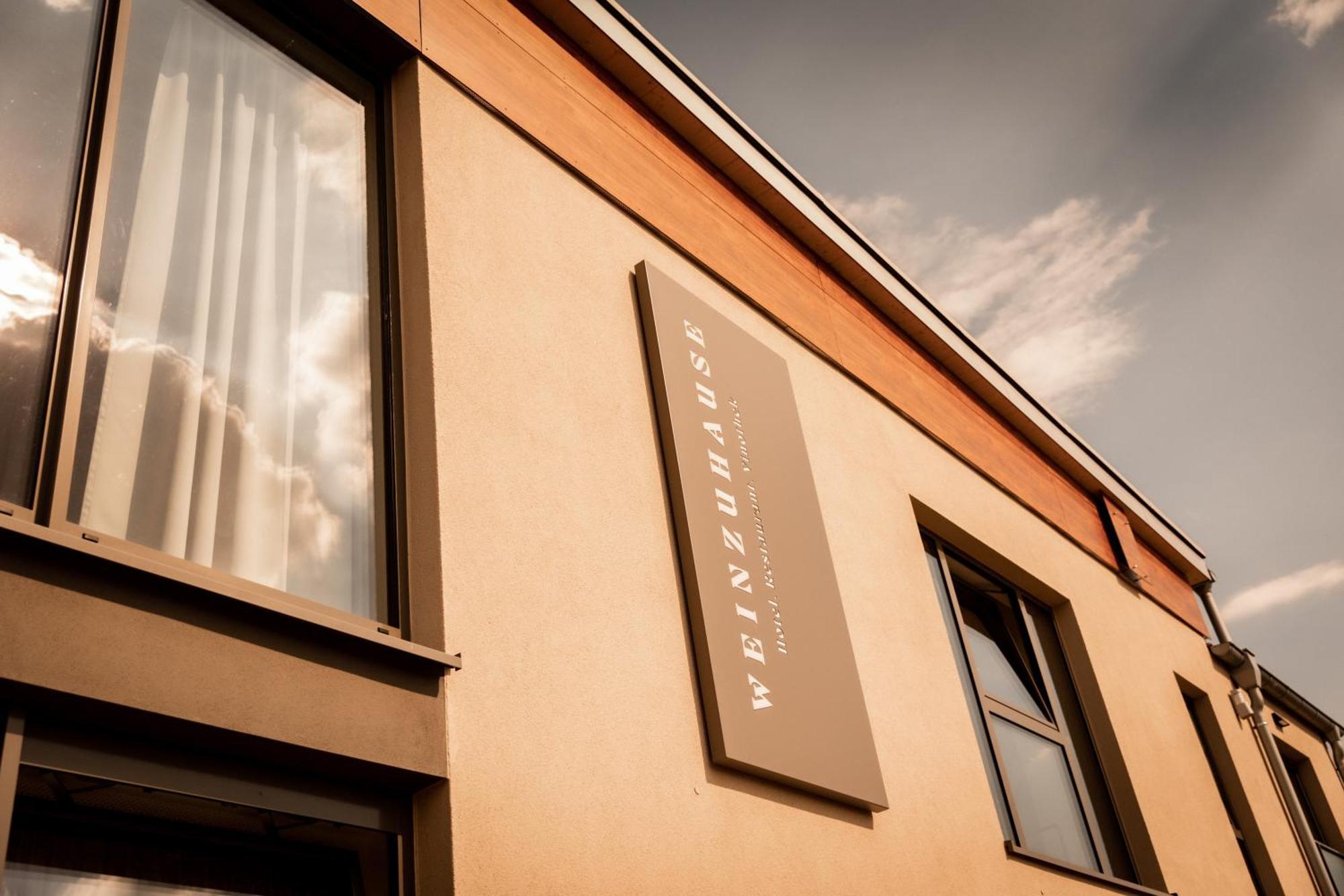 Weinzuhause Hotel-Restaurant-Vinothek Mommenheim Екстериор снимка